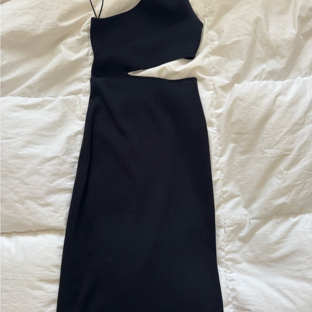 OAK + FORT Black One-Shoulder Dress